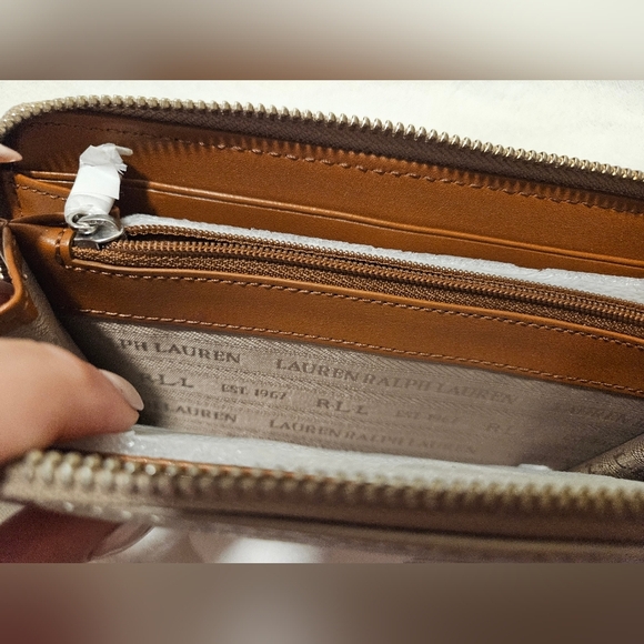 Lauren Ralph Lauren Cream Tan Leather wallet brand new unused - Picture 3 of 5